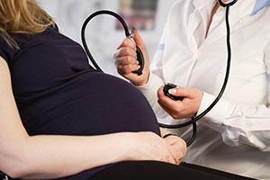 pregnant woman and doctor
