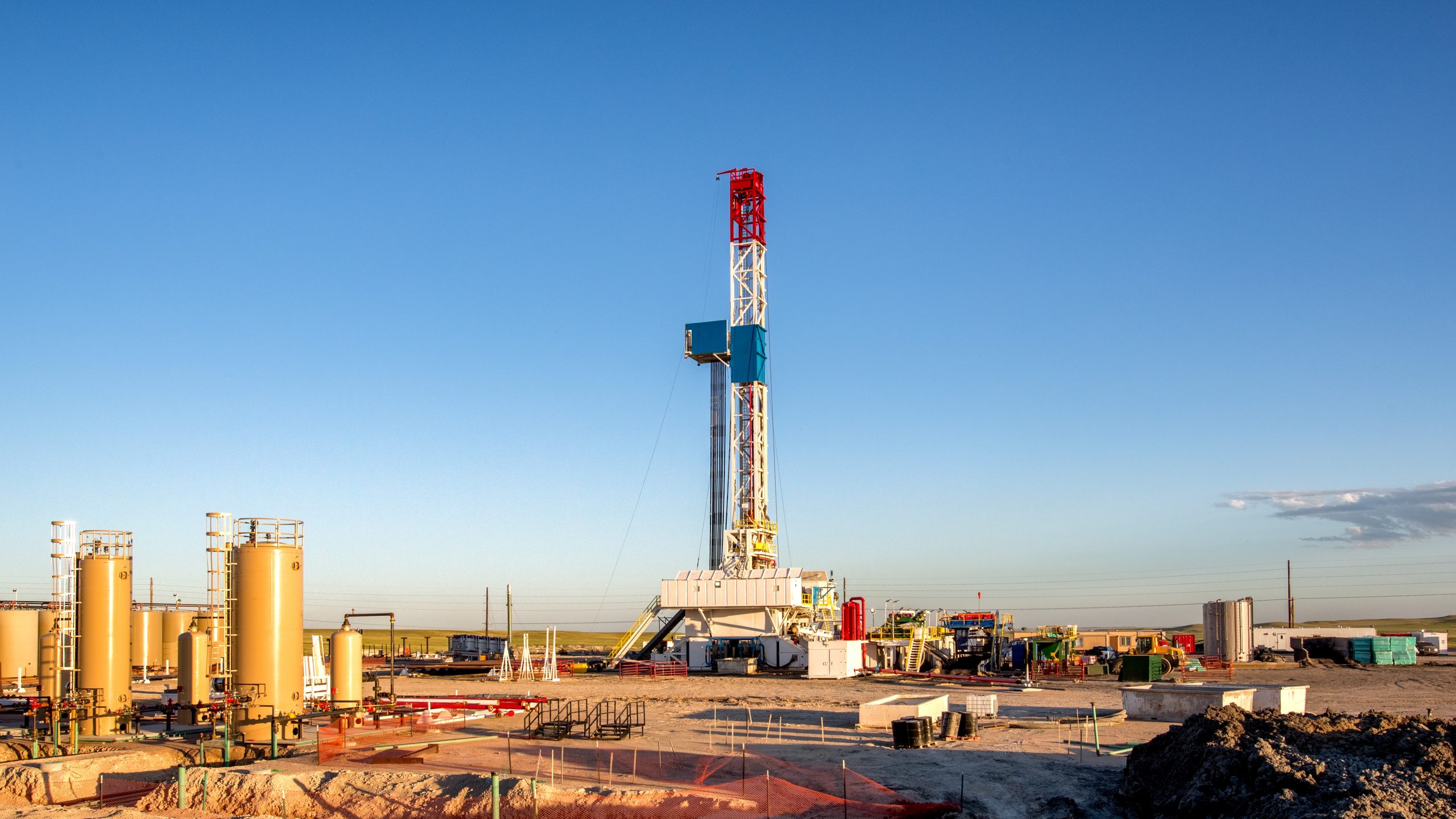 A fracking drill rig in the desert