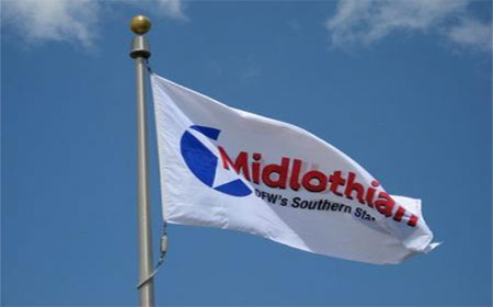 a picture of the a city flag of Midlothian, Texas